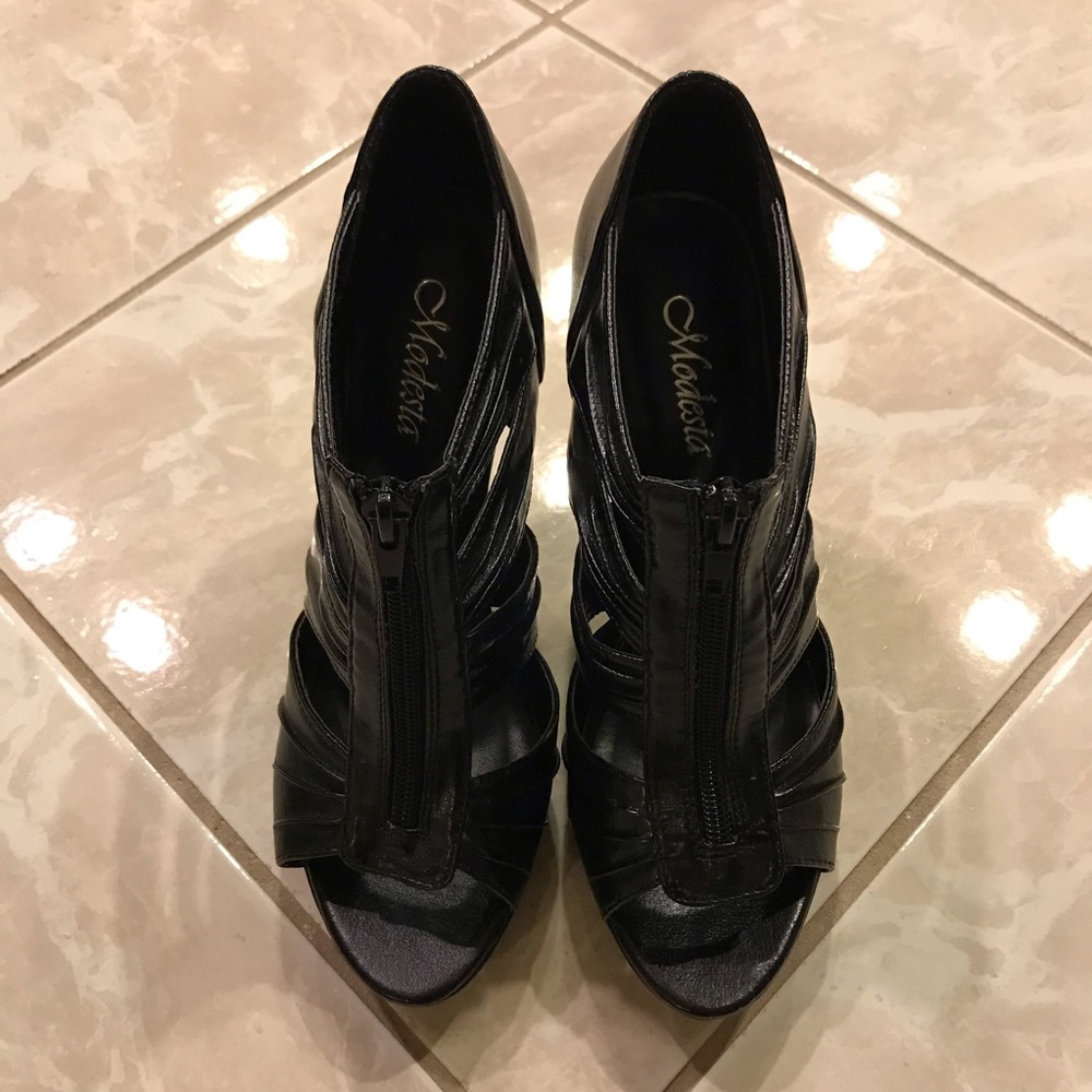 🤖2:$7/3:$10/4:$12🤖 Modesta Front Zip Heels